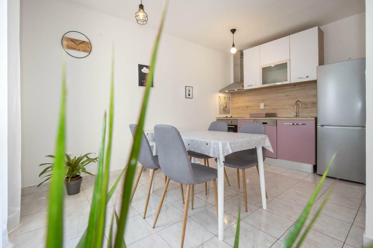 Apartman Sesna Bol Luaran gambar